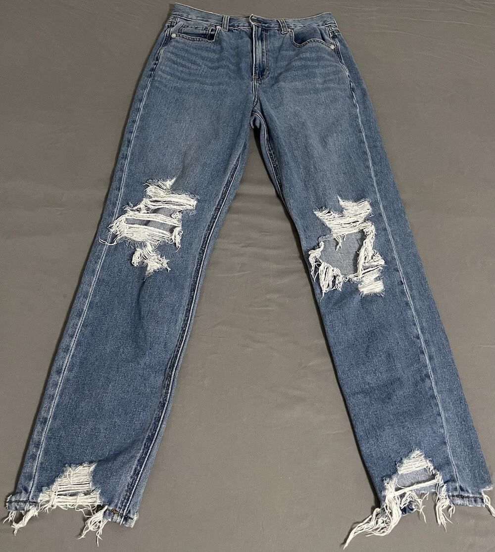 American Eagle Distressed Mom Jeans Size 4 Medium Wash Ripped Frayed Hem